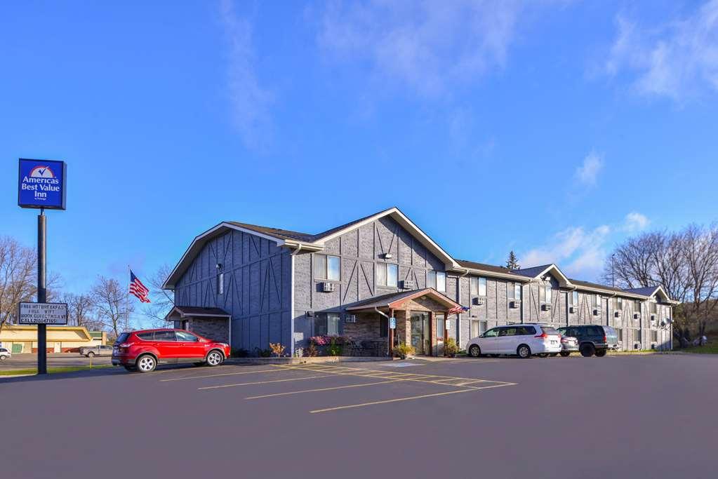 Americas Best Value Inn & Suites Detroit Lakes Zewnętrze zdjęcie