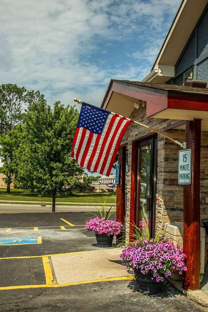 Americas Best Value Inn & Suites Detroit Lakes Zewnętrze zdjęcie
