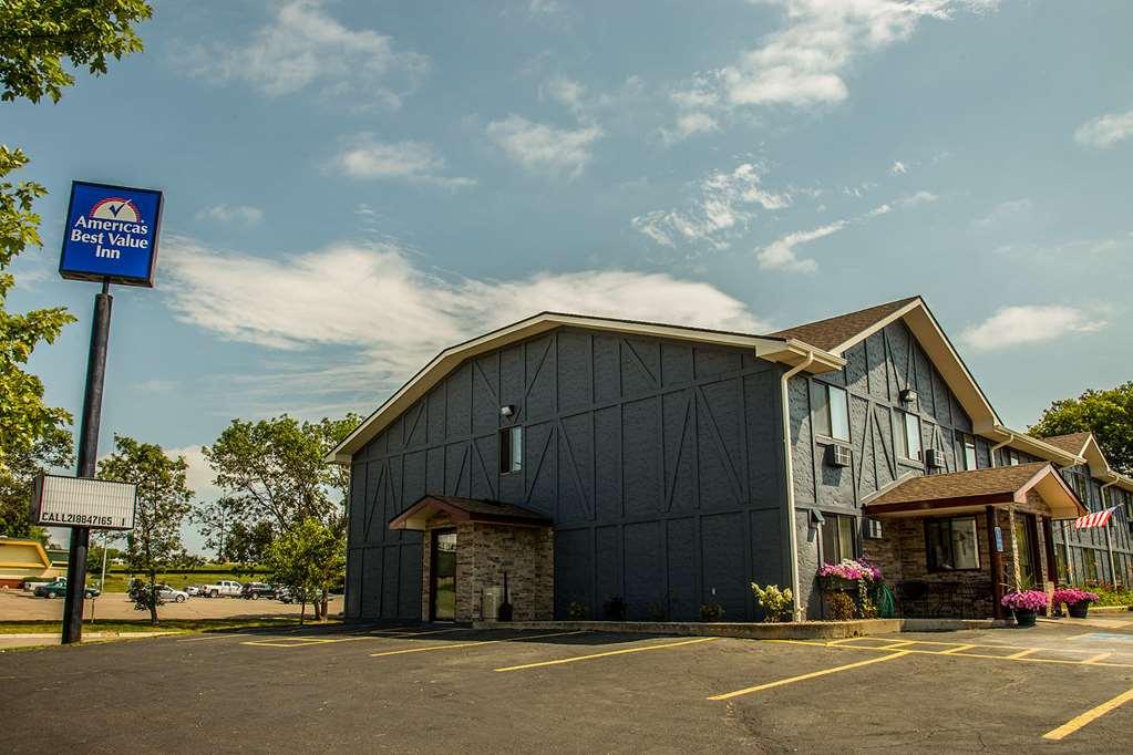 Americas Best Value Inn & Suites Detroit Lakes Zewnętrze zdjęcie