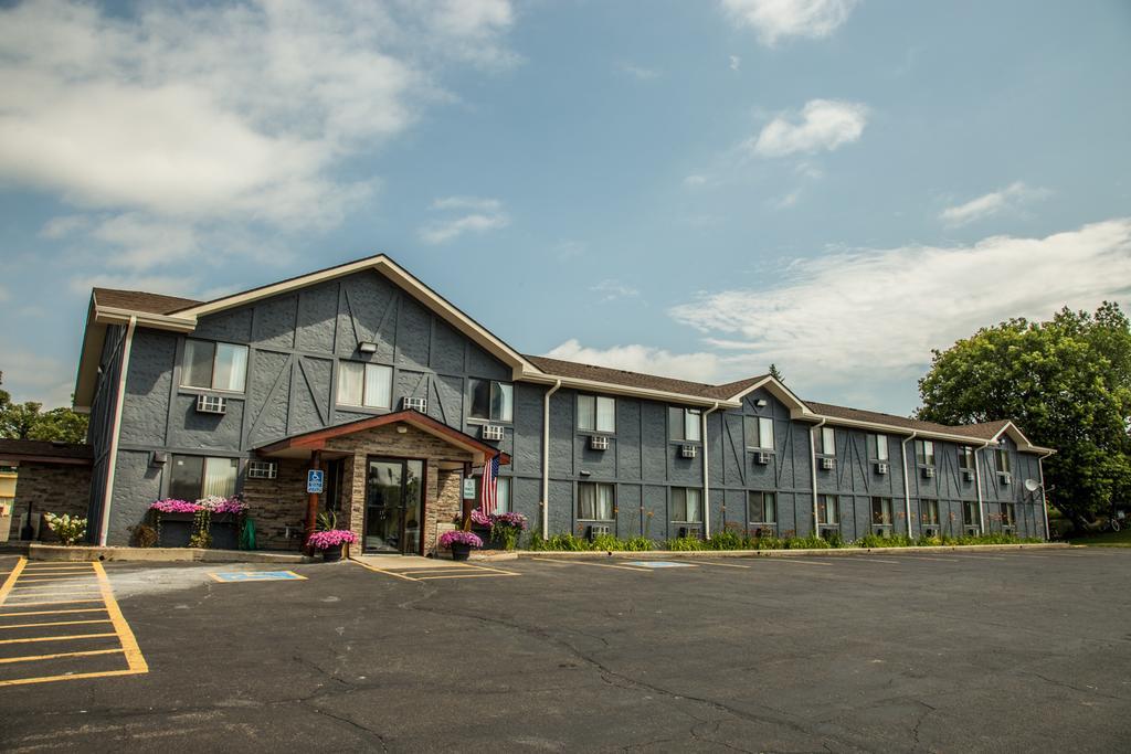 Americas Best Value Inn & Suites Detroit Lakes Zewnętrze zdjęcie