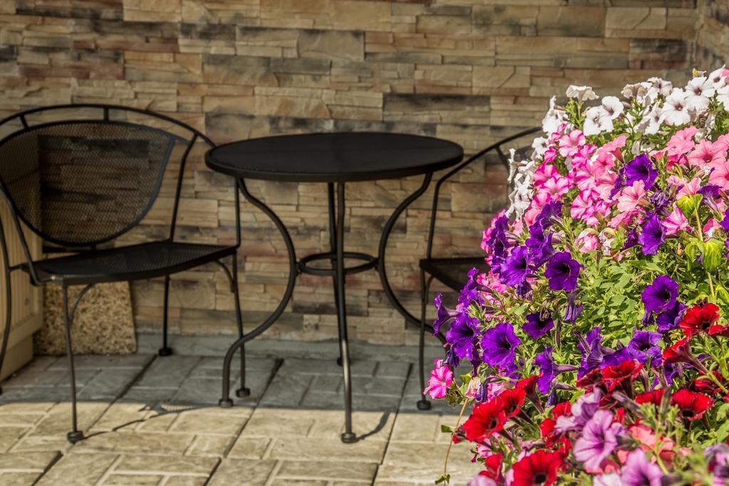 Americas Best Value Inn & Suites Detroit Lakes Zewnętrze zdjęcie