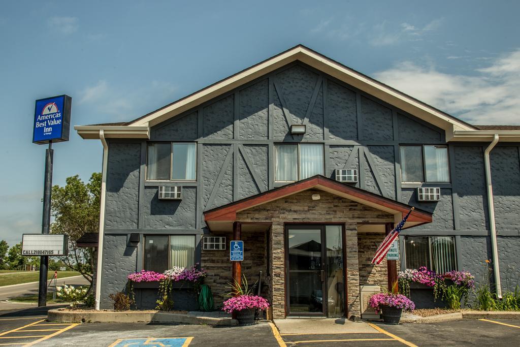Americas Best Value Inn & Suites Detroit Lakes Zewnętrze zdjęcie