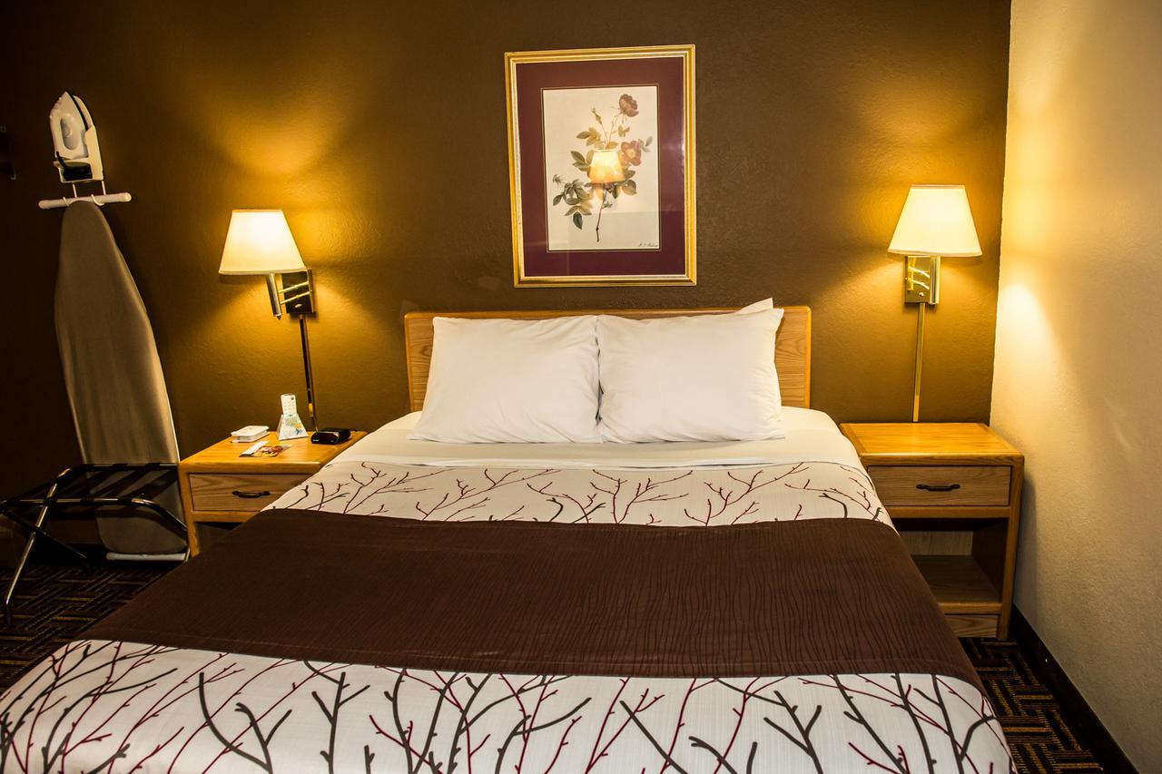 Americas Best Value Inn & Suites Detroit Lakes Zewnętrze zdjęcie
