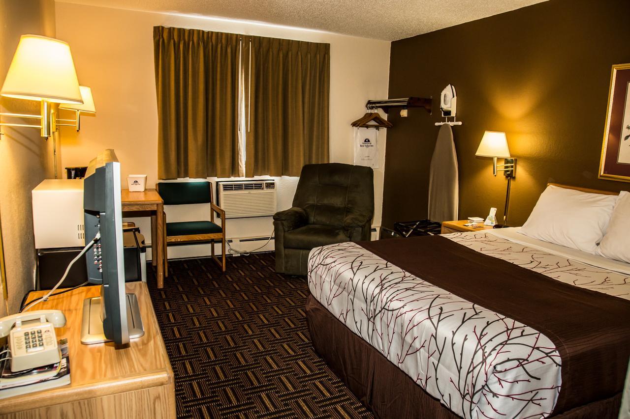 Americas Best Value Inn & Suites Detroit Lakes Zewnętrze zdjęcie