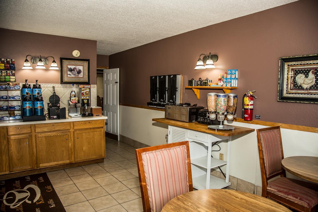 Americas Best Value Inn & Suites Detroit Lakes Zewnętrze zdjęcie