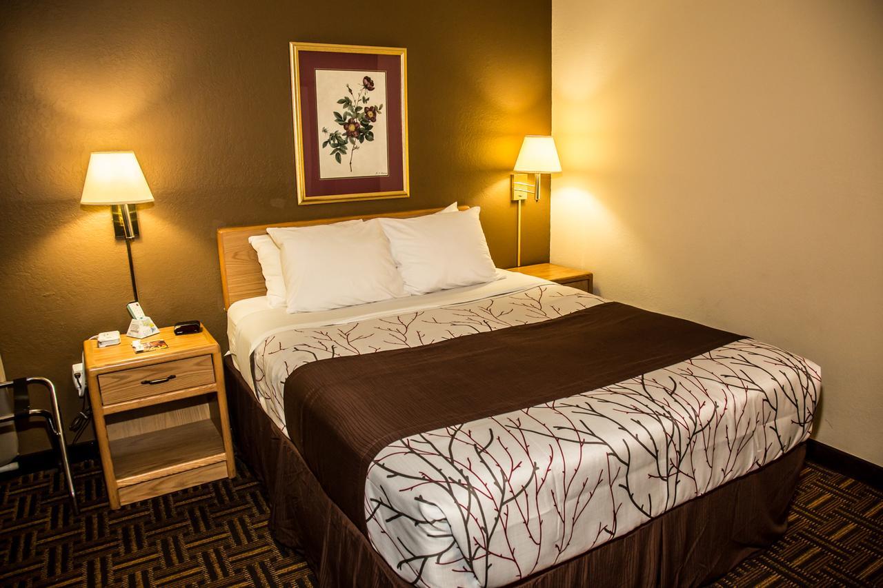 Americas Best Value Inn & Suites Detroit Lakes Zewnętrze zdjęcie