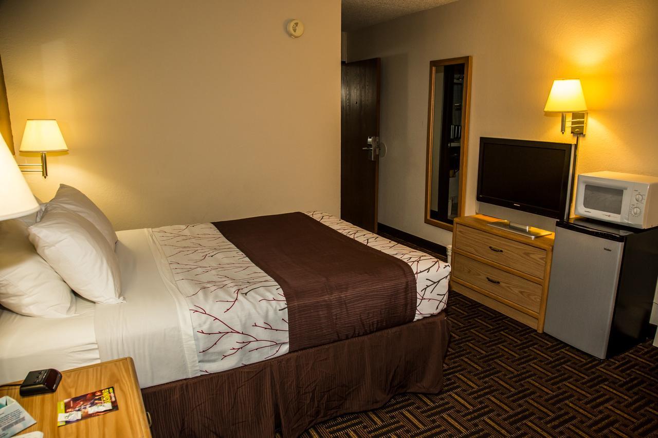Americas Best Value Inn & Suites Detroit Lakes Zewnętrze zdjęcie