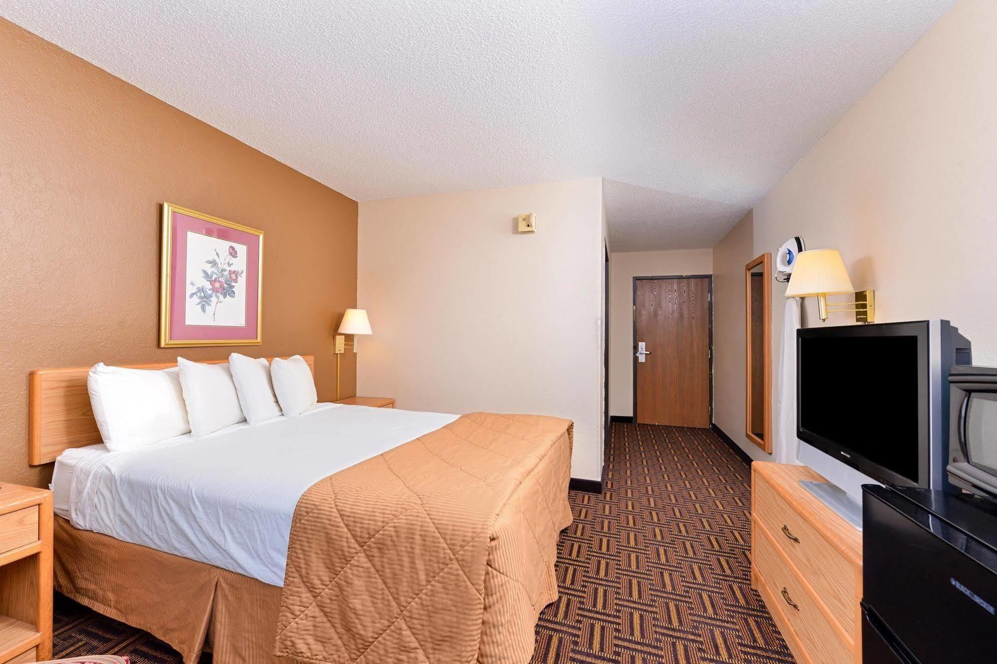 Americas Best Value Inn & Suites Detroit Lakes Zewnętrze zdjęcie