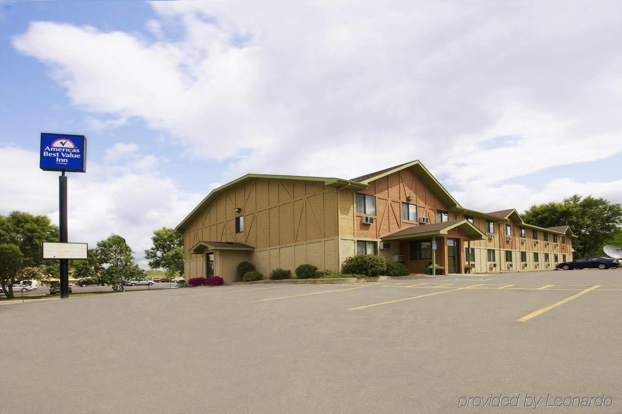 Americas Best Value Inn & Suites Detroit Lakes Zewnętrze zdjęcie