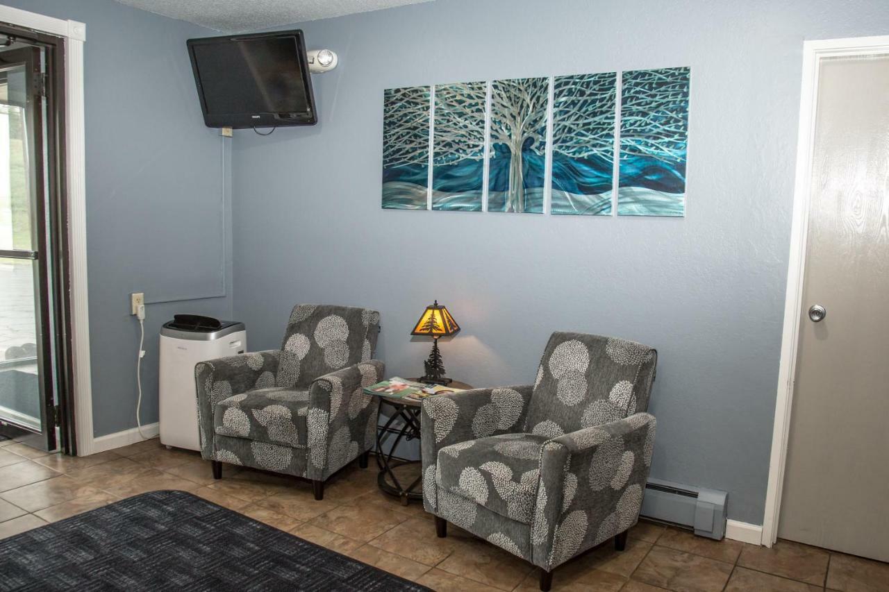 Americas Best Value Inn & Suites Detroit Lakes Zewnętrze zdjęcie
